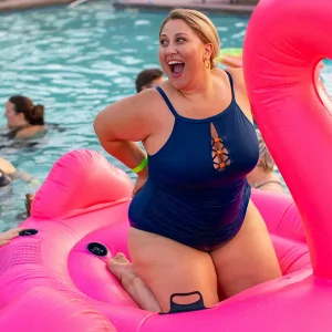 allgo-an-app-for-plus-size-people-kCE2oN4wF2E-unsplash copy